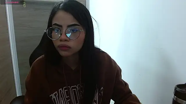 Snapshot of Sussan_love01 chatting on March 2025 02:53:02 PM Sussan love01 online show from March 2025 02:53:02 PM