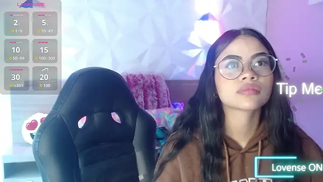 Snapshot of Sussan_love01 chatting on February 2025 01:42:01 PM Sussan love01 online show from February 2025 01:42:01 PM