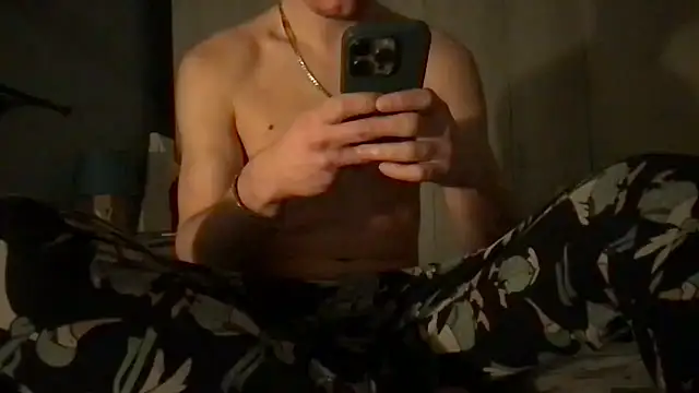 Manuhot001 online show from February 2025 10:11:02 PM