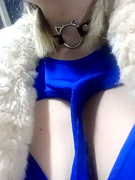 CandieGilson   online show from September 2025 10:54:01 AM