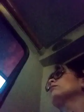 CandieGilson   online show from September 2025 10:47:01 AM