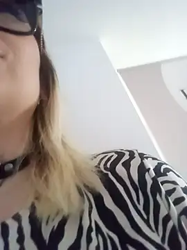 Snapshot of CandieGilson__ chatting on November 2025 12:15:02 PM CandieGilson online show from November 2025 12:15:02 PM