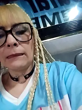 Snapshot of CandieGilson__ chatting on December 2025 10:38:02 AM CandieGilson online show from December 2025 10:38:02 AM