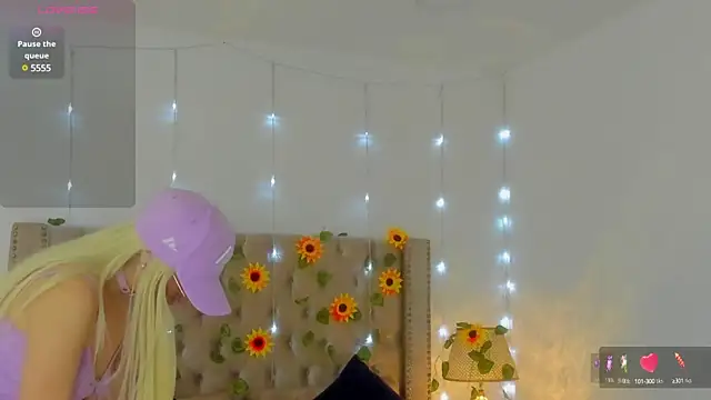 CandieGilson   online show from March 2025 11:58:02 AM