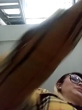 CandieGilson   online show from October 2025 11:03:02 AM