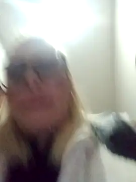 Snapshot of CandieGilson__ chatting on December 2025 10:30:01 AM CandieGilson online show from December 2025 10:30:01 AM