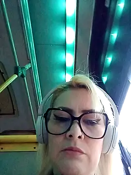 CandieGilson   online show from March 2026 11:27:02 AM