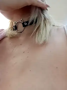 Snapshot of CandieGilson__ chatting on December 2025 01:21:02 PM CandieGilson online show from December 2025 01:21:02 PM