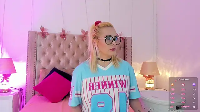 Snapshot of CandieGilson__ chatting on February 2026 01:12:01 PM CandieGilson online show from February 2026 01:12:01 PM