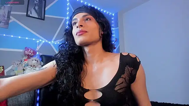 Meghan hott online show from March 2026 08:27:02 PM