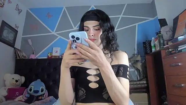 Meghan hott online show from October 2025 06:38:01 AM