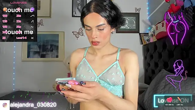 Meghan hott online show from November 2025 06:16:02 AM