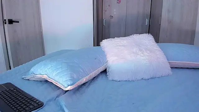 Emilia 08 online show from February 2025 06:59:02 PM