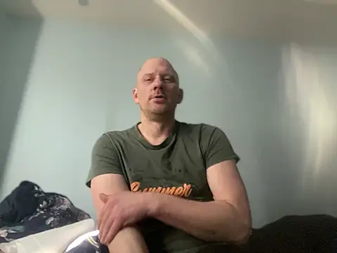 Krzysiekg123 online show from February 2025 10:05:02 AM