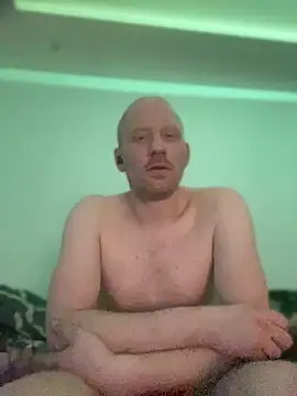 Krzysiekg123 online show from March 2025 05:20:01 AM