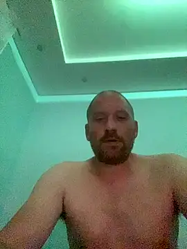 Krzysiekg123 online show from October 2025 05:03:01 PM