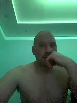 Snapshot of Krzysiekg123 chatting on December 2025 09:53:01 PM Krzysiekg123 online show from December 2025 09:53:01 PM