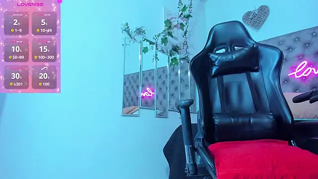 Naomii Viper online show from November 2025 11:10:01 AM