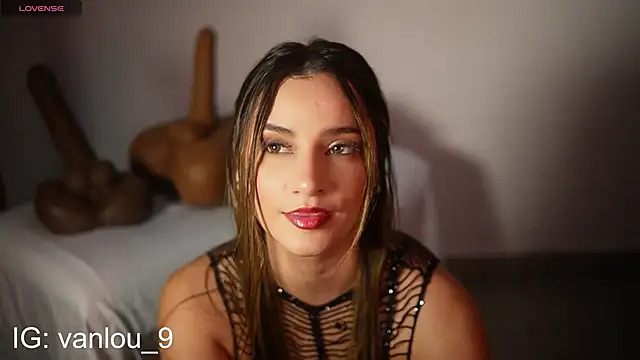 Vaniluu 9 online show from October 2025 10:30:01 PM