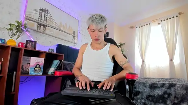 Ianwayne online show from March 2025 07:20:02 PM