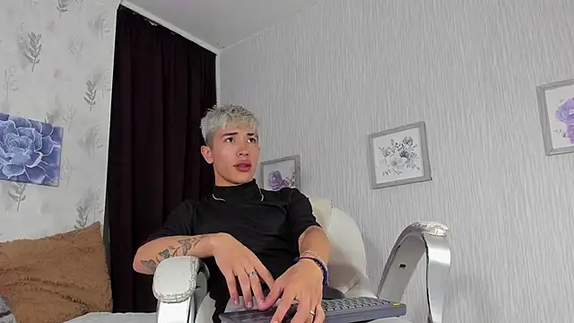 Ianwayne online show from February 2025 04:14:02 PM