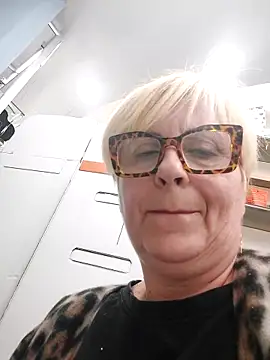 Pumabionda online show from March 2026 05:50:01 PM