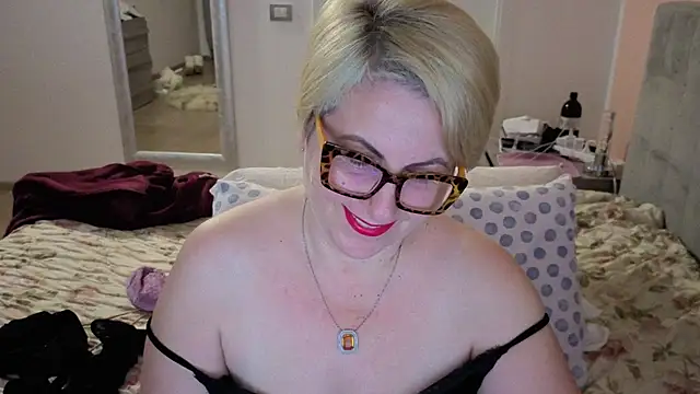 Pumabionda online show from November 2025 09:37:02 PM