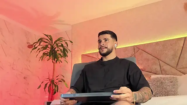 DickGriffith  online show from September 2025 12:44:01 PM