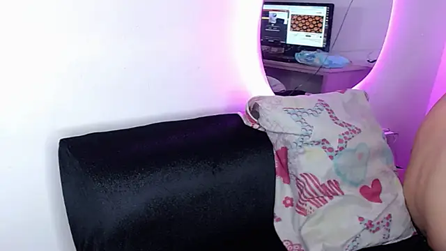 EmilyPacho  online show from February 2025 08:46:02 AM