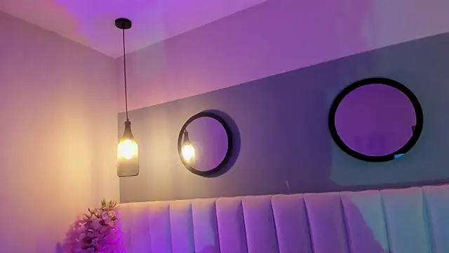 Snapshot of alice_lodge chatting on November 2025 03:11:01 AM alice lodge online show from November 2025 03:11:01 AM