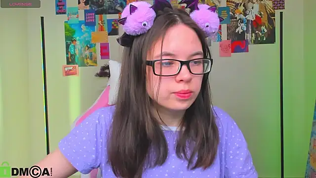 Chio Mio online show from March 2025 01:01:01 PM
