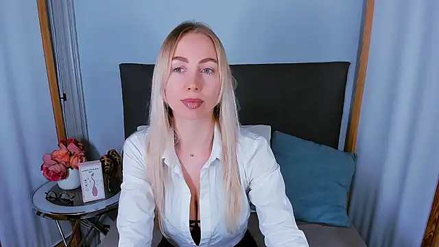 MargaritaRose online show from March 2026 09:04:02 PM