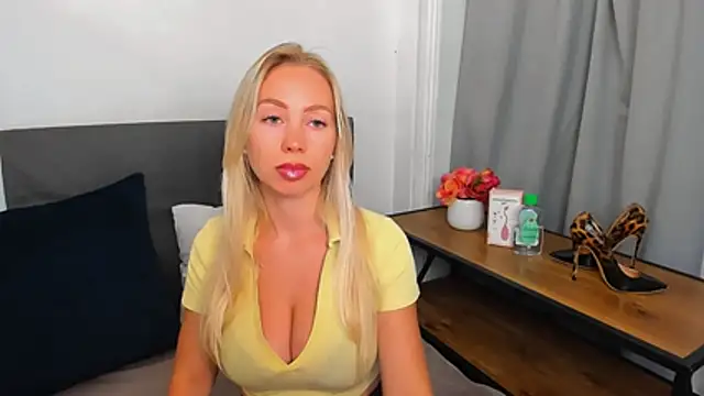 Snapshot of MargaritaRose chatting on July 2026 08:15:01 PM MargaritaRose online show from July 2026 08:15:01 PM