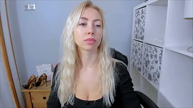 MargaritaRose online show from November 2025 08:18:02 AM