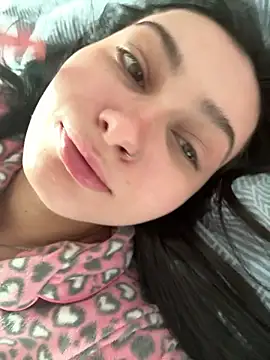 lunalovelee online show from November 2025 06:17:02 AM