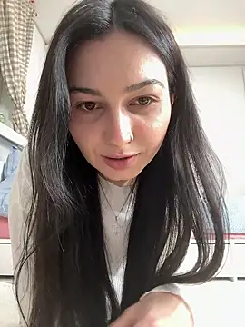 lunalovelee online show from November 2025 12:21:02 PM