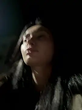 lunalovelee online show from December 2025 01:01:02 PM