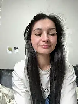 lunalovelee online show from March 2026 04:54:02 PM