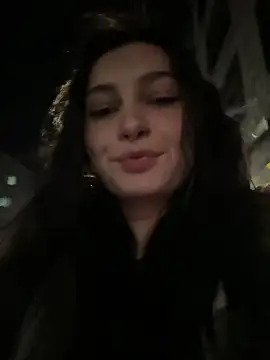 lunalovelee online show from December 2025 02:09:01 PM