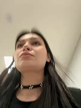 lunalovelee online show from March 2026 11:18:02 AM