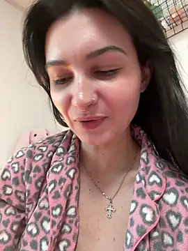 lunalovelee online show from December 2025 11:59:02 PM