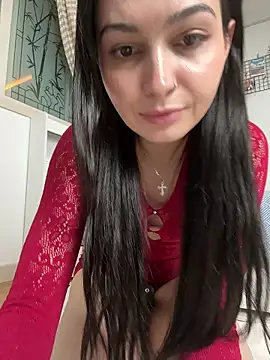 lunalovelee online show from November 2025 12:05:02 PM