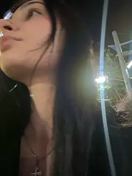 lunalovelee online show from October 2025 01:43:01 PM