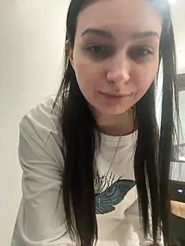 lunalovelee online show from March 2026 03:04:02 PM