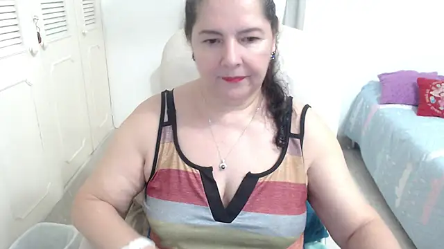 leonela 69 online show from April 2026 01:42:02 AM