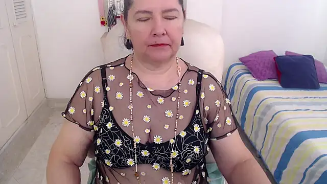 leonela 69 online show from May 2026 11:40:01 AM