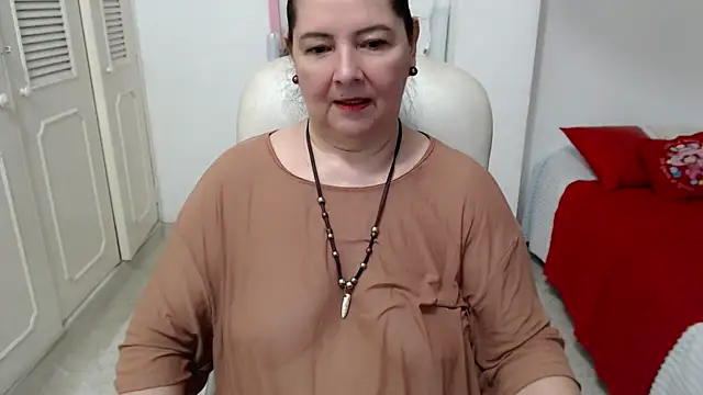 leonela 69 online show from June 2026 11:32:02 PM
