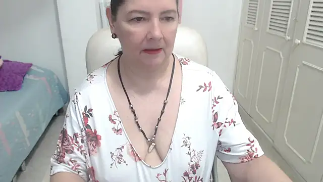 leonela 69 online show from July 2026 11:44:01 PM