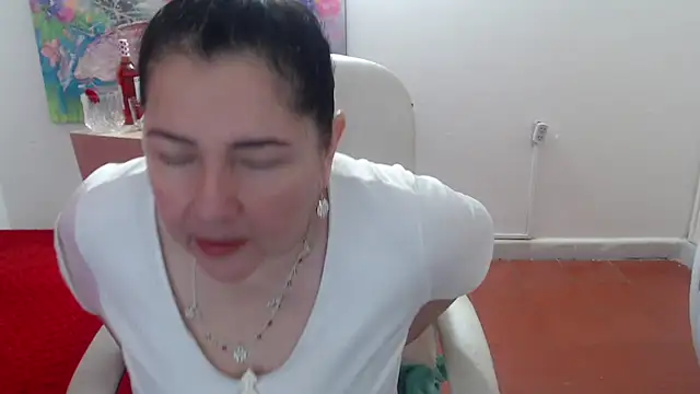 Snapshot of leonela_69 chatting on September 2025 01:27:01 AM leonela 69 online show from September 2025 01:27:01 AM