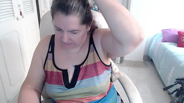 leonela 69 online show from April 2026 02:56:01 PM